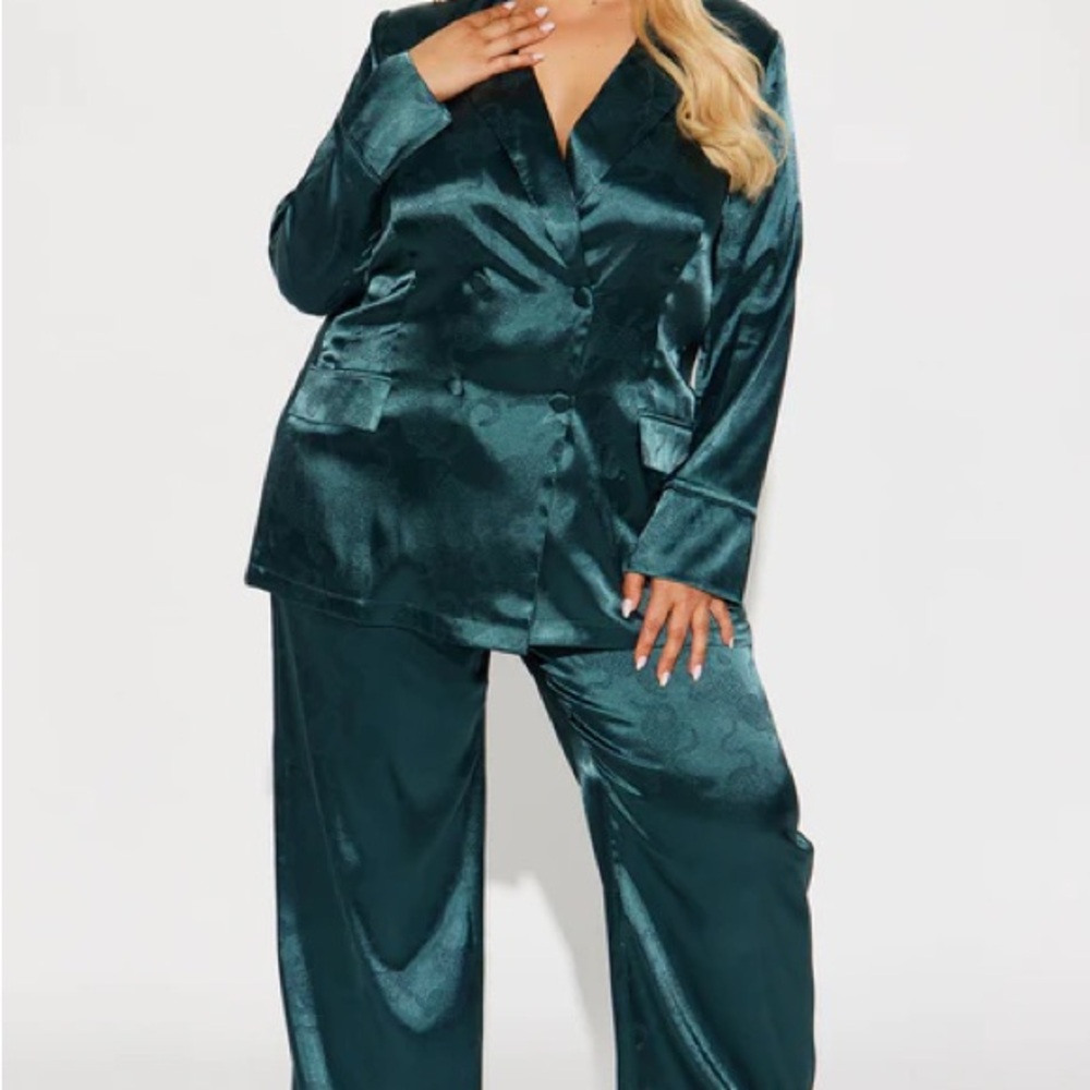 FashionNova Too Important Satin Pants Set Color Hunter size 3XL